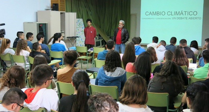 Alumnos del IES Jos� Zerpa de Vecindario conocen las consecuencias del cambio clim�tico