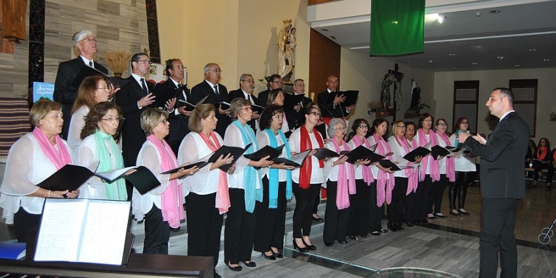 El III Encuentro de Corales llen� La Iglesia de El Tablero 