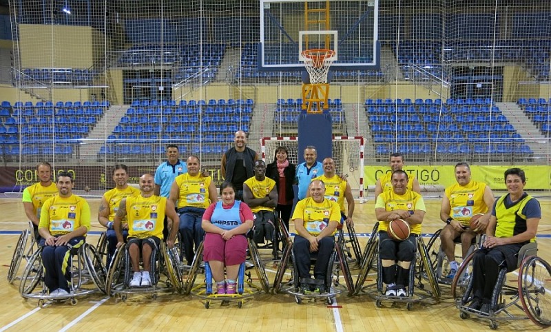 Santa Luc�a contin�a con su apoyo al club de baloncesto sobre silla de ruedas Sureste GC