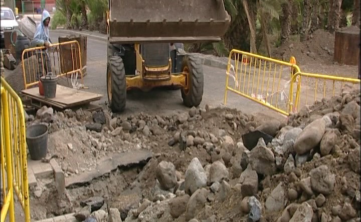 Ag�imes finaliza las obras del colector general de saneamiento de La Banda