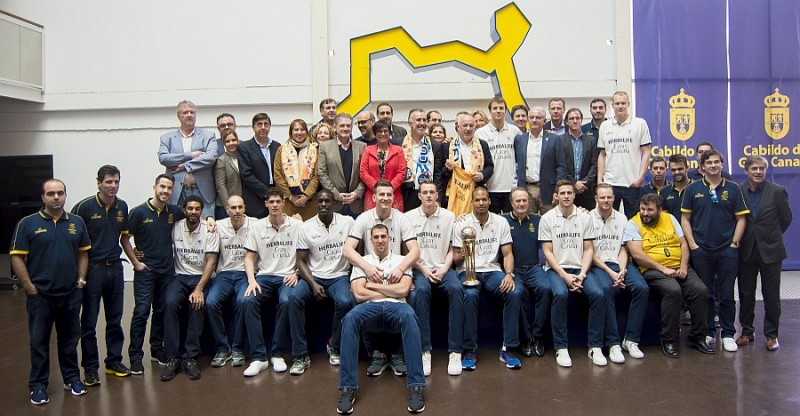 El Herbalife visita el Cabildo  tras proclamarse subcampe�n de la Copa del Rey de Baloncesto