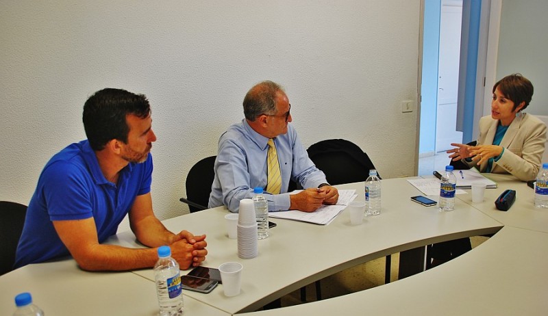 Onalia Bueno expone los problemas de movilidad en Arguinegu�n y Playa de Mog�n 