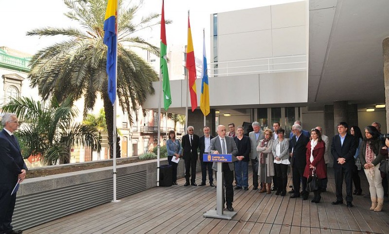 El Cabildo de Gran Canaria, primera instituci�n en izar la bandera del pueblo saharaui