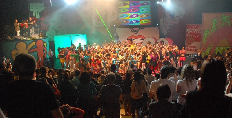  El Carnaval de los A�os 80 de Vecindario arranca con la Alegor�a, el preg�n y tres pases