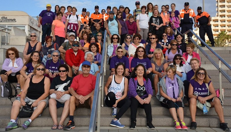 Unas 70 personas inician los actos del D�a de las Mujeres en Maspalomas  