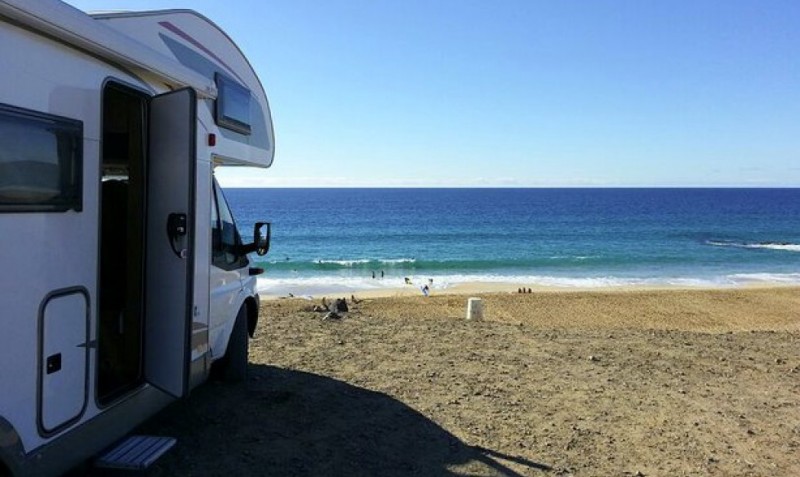 Mog�n recuerda que el estacionamiento de autocaravanas est� prohibido