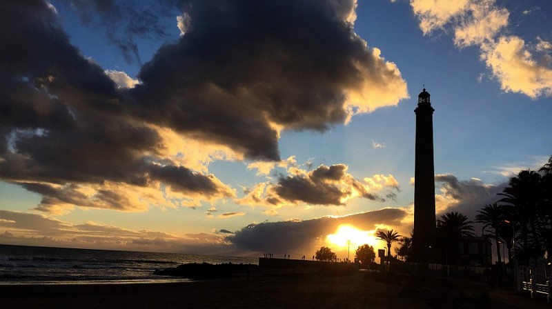 Maspalomas celebra la �Hora del Planeta�