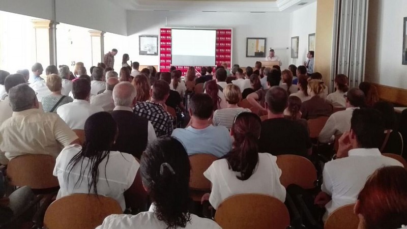 Trabajadores del Hotel Riu Oasis piden el desbloqueo del proyecto