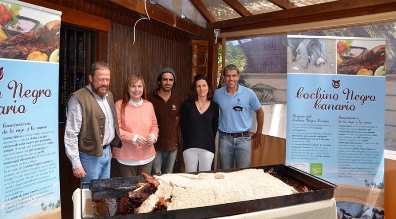 �xito en la I Cata comentada de Cochino Negro Canario que organiza Ag�imes