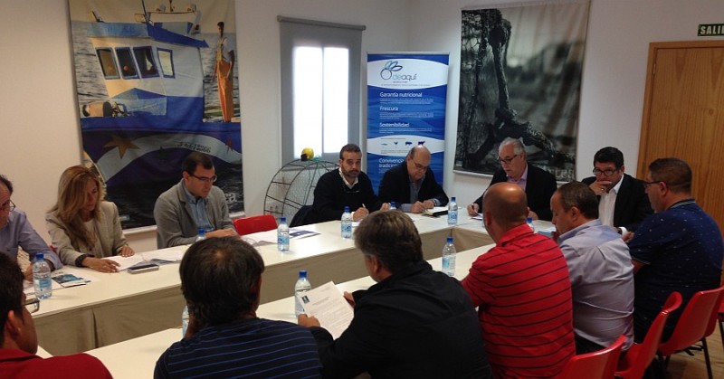 El Cabildo cohesiona al sector de la pesca en una Mesa creada 