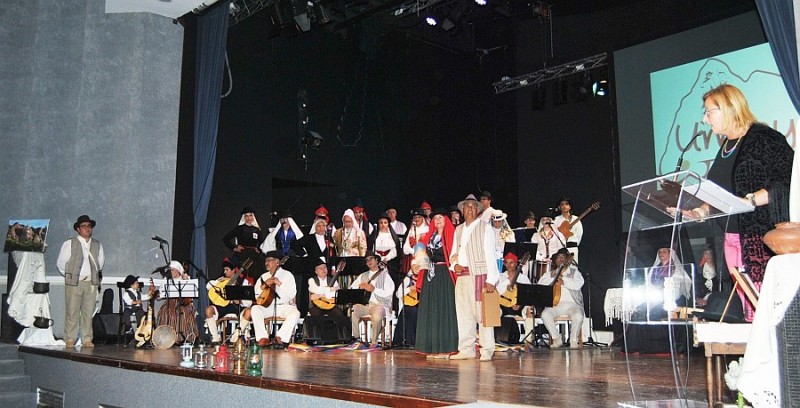 La Agrupaci�n Folkl�rica Umiaya se suma a la defensa etnogr�fica canaria