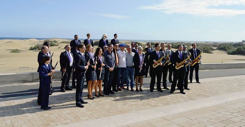 El nuevo Mirador de Las Dunas  acoge el concierto del arco iris