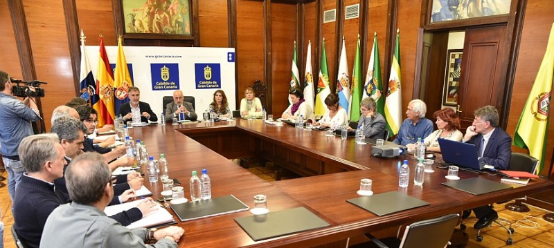 Morales anuncia la recuperaci�n del corredor de la Autopista del Sur