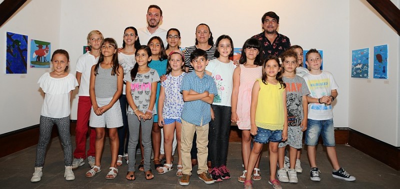 Los ni�os de la Escuela de Arte  exponen en la Casa Condal