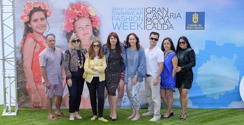 La moda infantil se viste con pololos, gasas y drapeados 