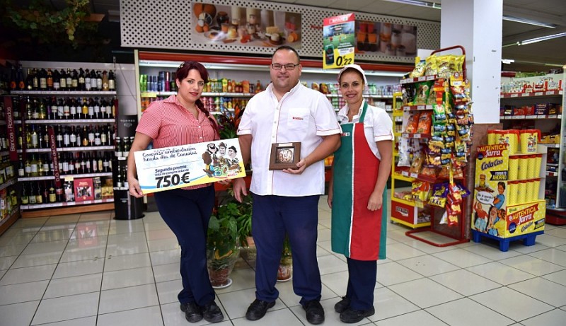 SPAR Gran Canaria premia a sus tiendas por la ambientaci�n del D�a de Canarias