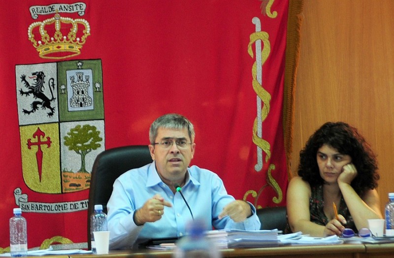 Tirajana suscribe el convenio marco de Servicios Sociales