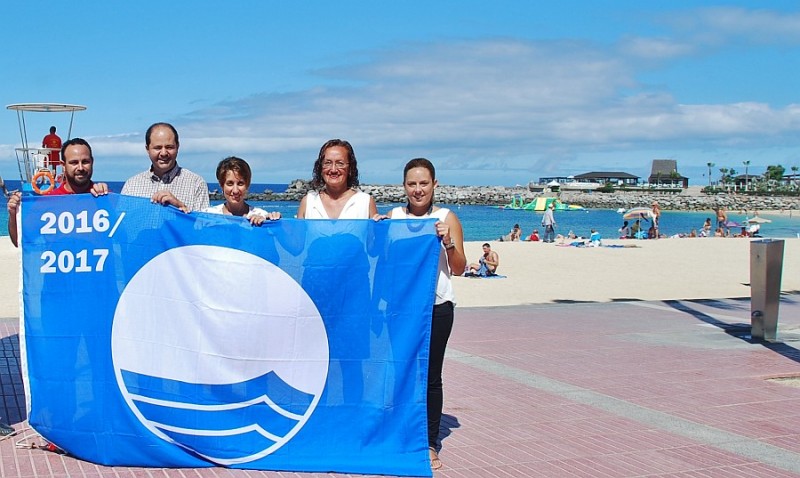 Mog�n renueva sus tres banderas azules