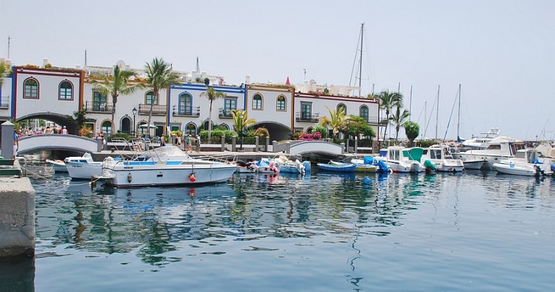 El Ayuntamiento impulsa la reordenaci�n y mejora de Puerto de Mog�n 