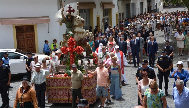 La festividad de Santiago Ap�stol se torna en una b�squeda del camino a la paz       