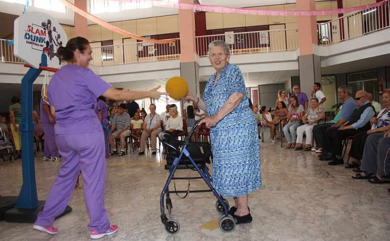 San Bartolom� de Tirajana  celebra el D�a de los Abuelos