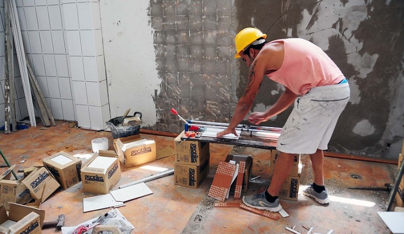 Tirajana ejecuta arreglos y mejoras en sus 13 colegios