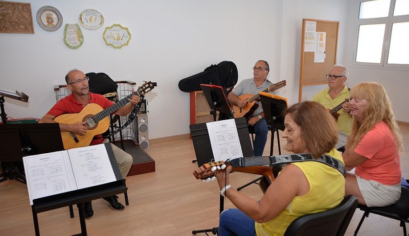 La Escuela de M�sica clausura sus 21 talleres de verano
