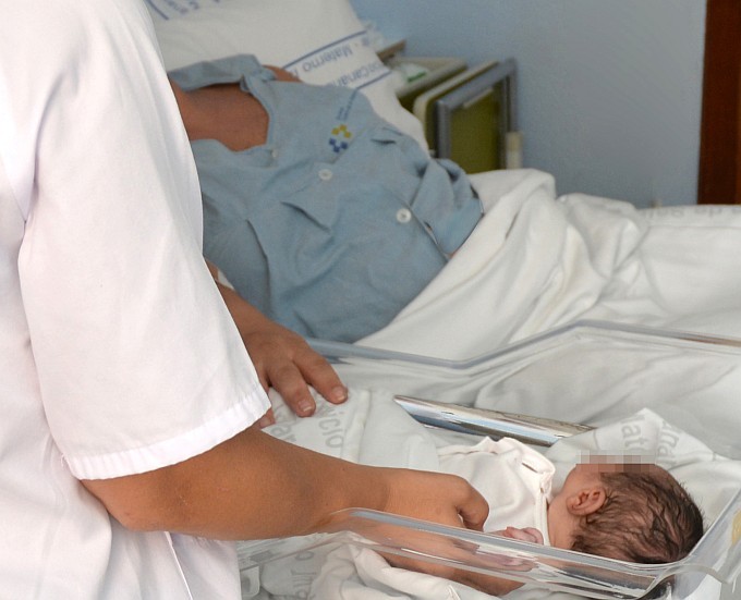 Las matronas se suman a los cuidados de las madres en el Hospital