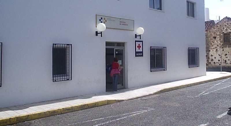 Sanidad refuerza los servicios en Arinaga durante la Var� del Pescao