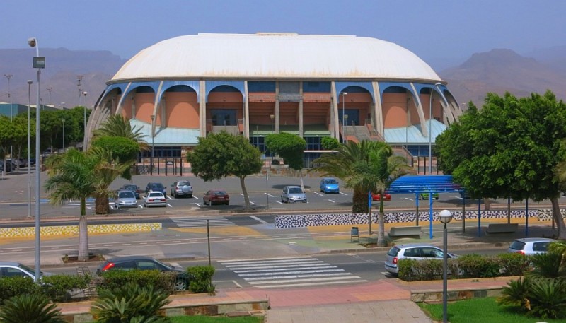 Santa Luc�a acaba la primera fase de reformas en el pabell�n  