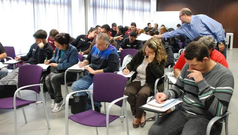 Santa Luc�a Emprende abre los cursos de T�cnicas en marketing empresarial 