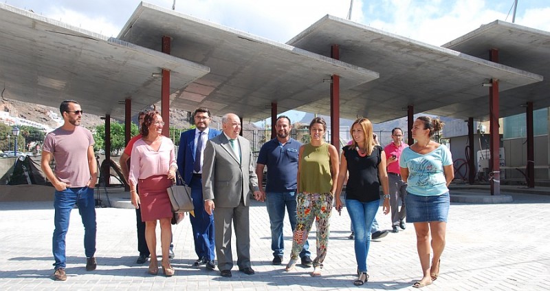 El Cabildo reinicia las obras de la parada de guaguas preferente de Playa de Mog�n