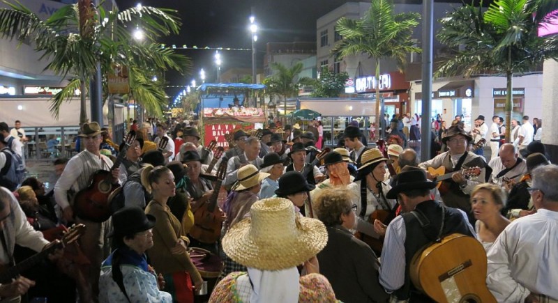 La romer�a ofrenda y la Feria de Ganado ponen el broche a las fiestas de San Rafael de Vecindario