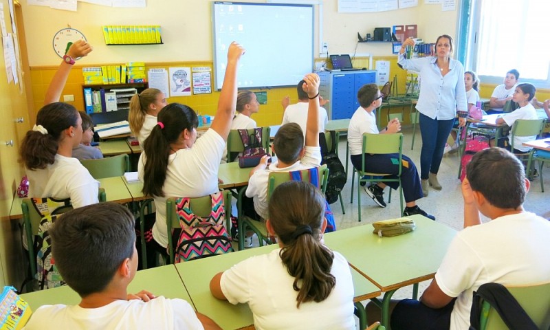 Santa Luc�a da charlas para prevenir el �ciberbullyng� 