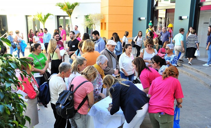 La 1� Asociaci�n de Cuidador@s de Gran Canaria se presenta en Maspalomas