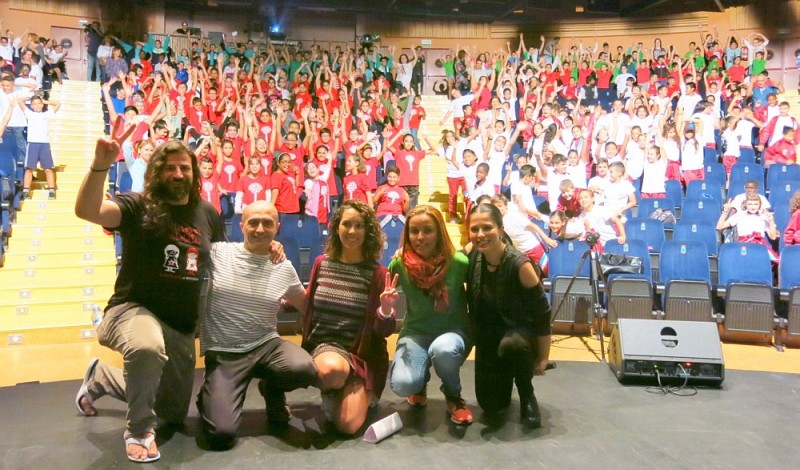 San Rafael en Corto llena el V�ctor Jara de escolares que aplauden a Pepe Viyuela