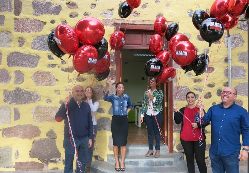 En Vecindario m�s de 60 comercios de la Zona Comercial Abierta  se suman al �Black Friday�