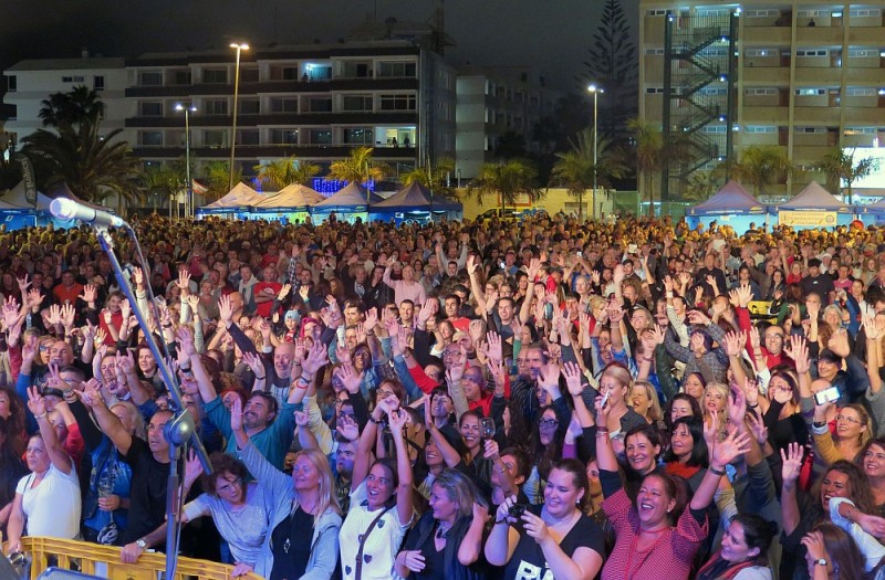 Maspalomas vive su gran noche de m�sica y tapas