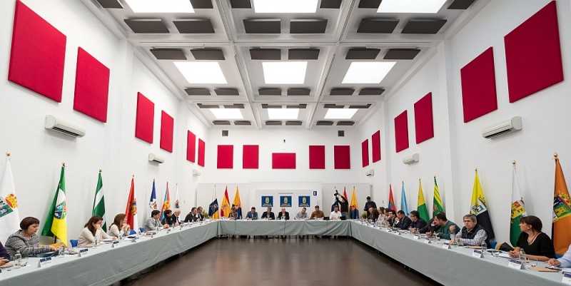 PSOE, PP, Podemos y NC se unen contra el Fdcan de Clavijo 