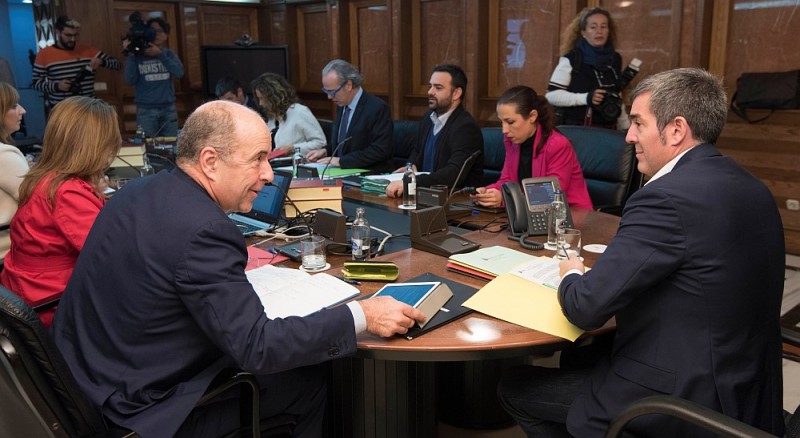 El Gobierno se compromete a una nueva distribuci�n del Fondo de Desarrollo 