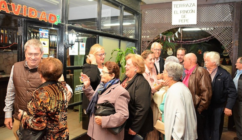 San Bartolom� de Tirajana celebra la Navidad con los mayores en una cena 