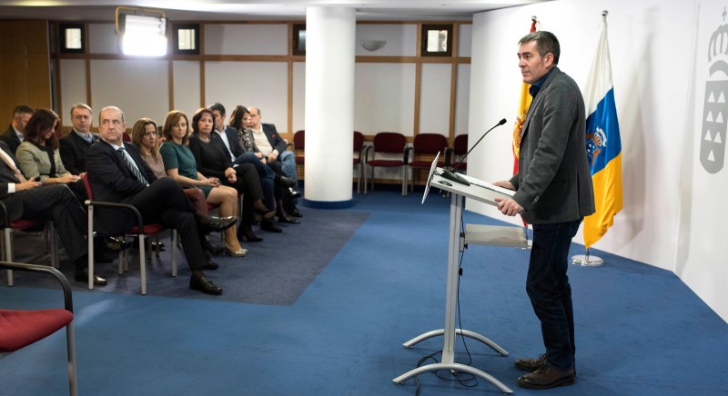 Fernando Clavijo anuncia el cese de los consejeros socialistas y la ruptura del pacto de Gobierno