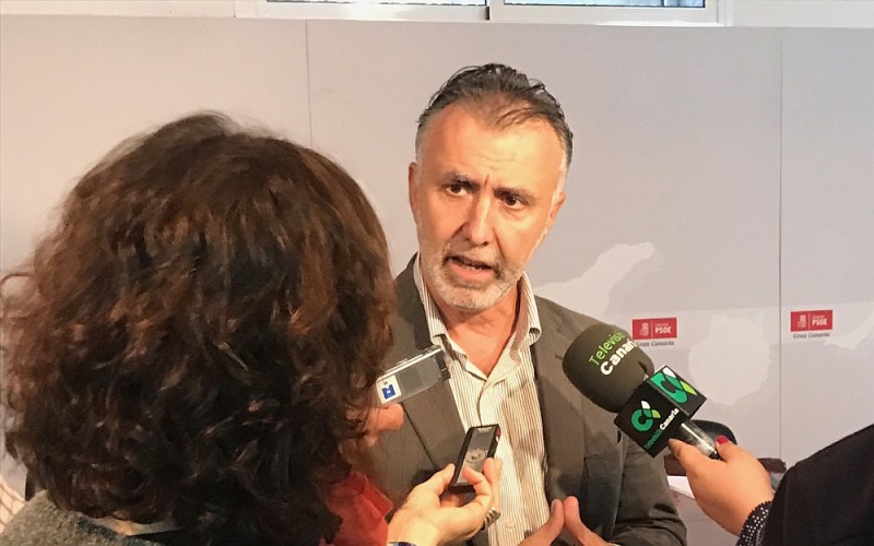 El PSOE pide al PP que explique por qu� ha pasado a  aliarse con Clavijo 