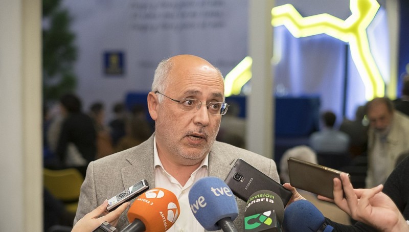 Morales garantiza la construcci�n del Siam Park