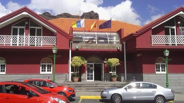 Mog�n informa a los vecinos sobre las reducciones en el recibo del agua 