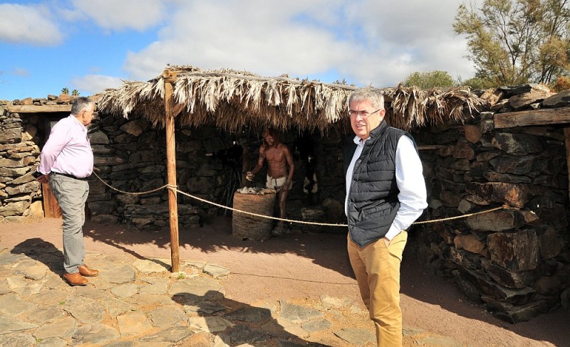 Marco Aurelio P�rez visita �Mundo Aborigen� en su reapertura  