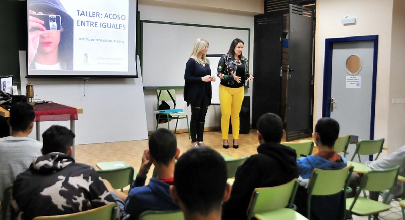 Maspalomas act�a contra el acoso escolar