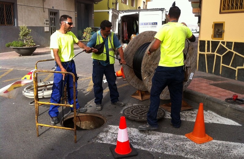 Orange invierte 2,6 millones  de euros para desplegar la  fibra �ptica en Maspalomas 