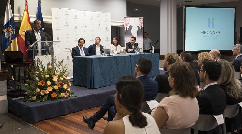 Gobierno y empresas inician la formaci�n y empleo de j�venes en hoteles y restaurantes