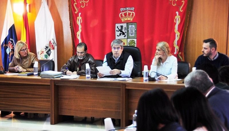 El Ayuntamiento recupera  las 4 casas de maestros del  IES El Tablero-Agua�ac